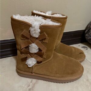 Koolaburra Tan Suede Boots with Cream Fur